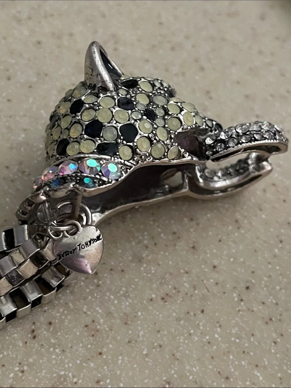 Betsey Johnson Silver-tone Panther 7 in bracelet with Crystal Accents Great Cond - Picture 10 of 10